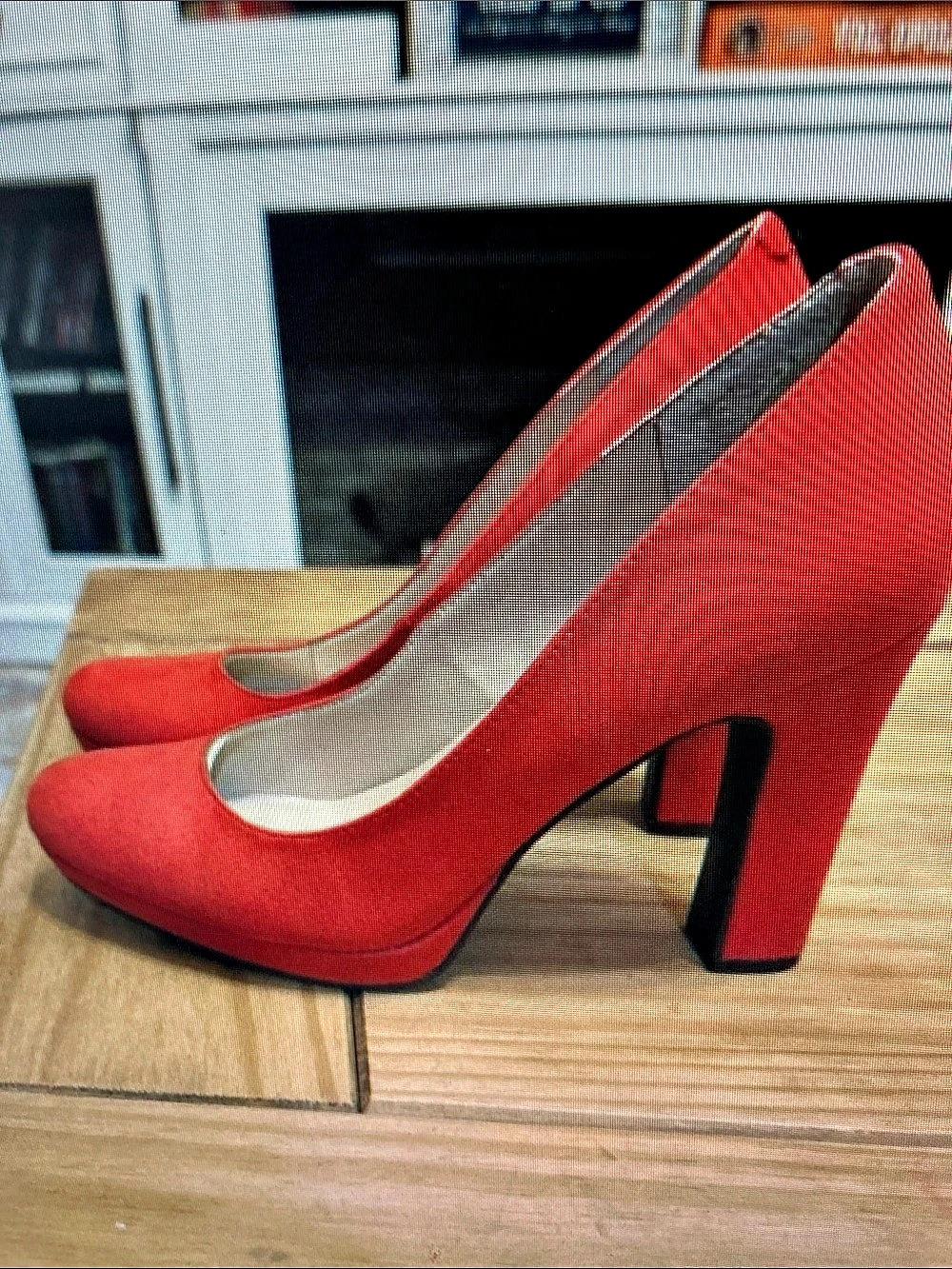 Red Pointed-Toe Heels Like New